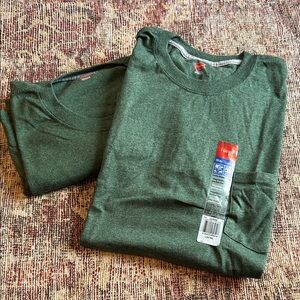 Hanes Men's Heather Green Short Sleeve Pocket Tee